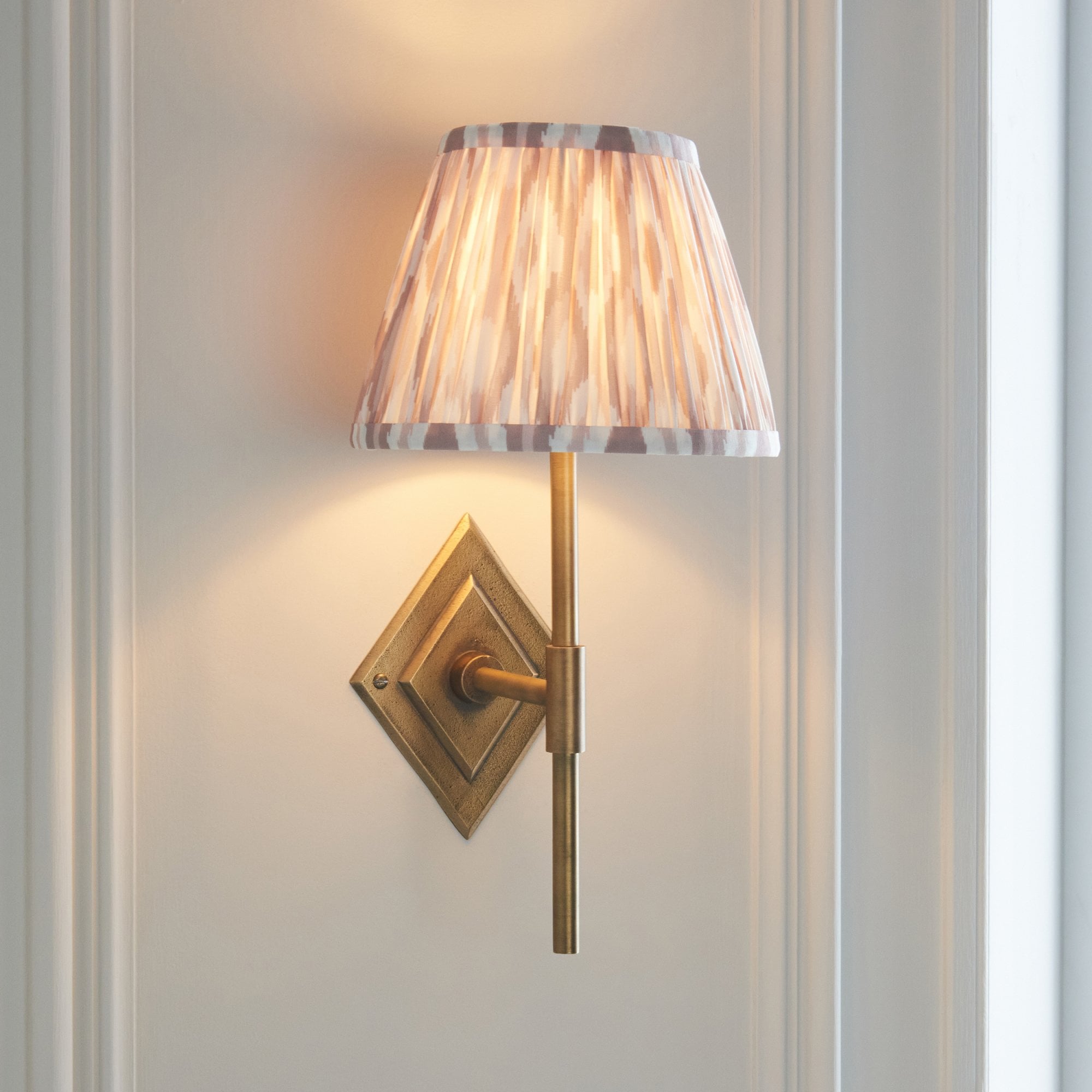 114166 Diamond Tall & Ikat 20cm Wall Light Antique Brass & Neutral Print Fabric