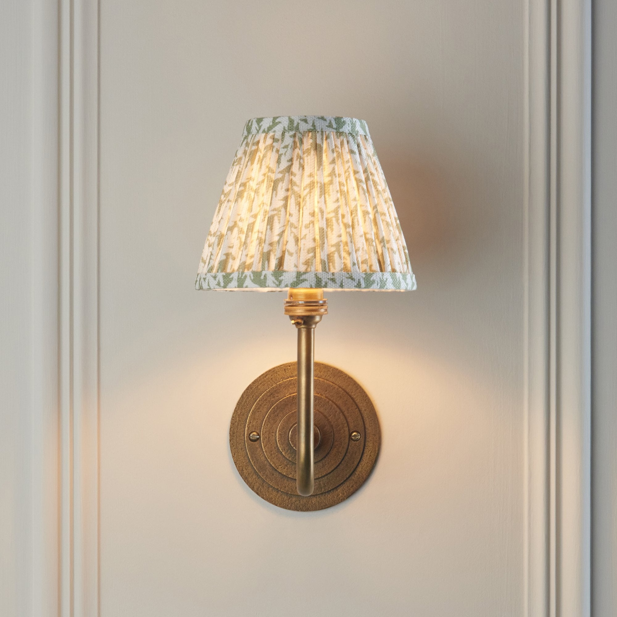 115463 Halo Swan & Leaf 16cm Wall Light Antique Brass & Herb Garden Green Fabric