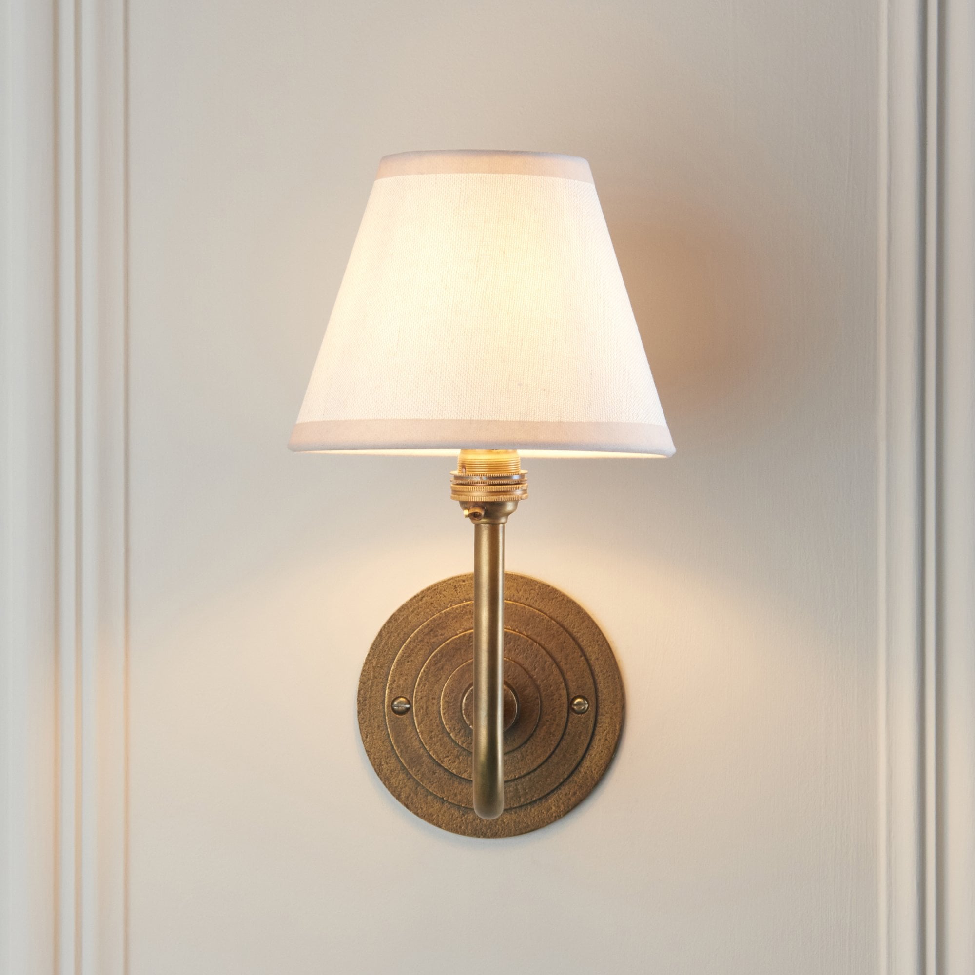 115473 Halo Swan & Ivy 16cm Wall Light Antique Brass & Vintage White Fabric