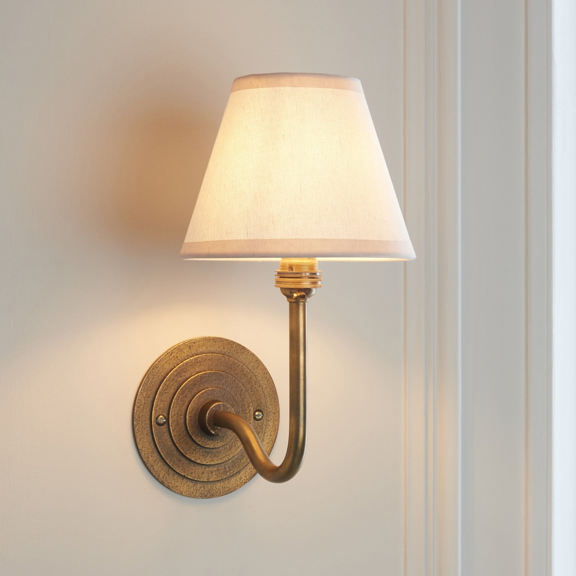 115473 Halo Swan & Ivy 16cm Wall Light Antique Brass & Vintage White Fabric