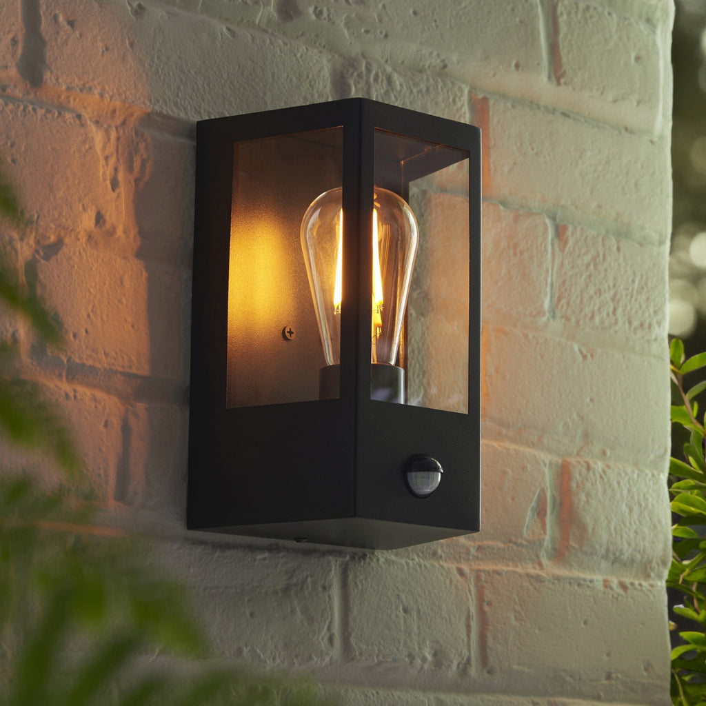 120552 Huntington Outdoor Pir Wall Light Matt Black & Clear Glass