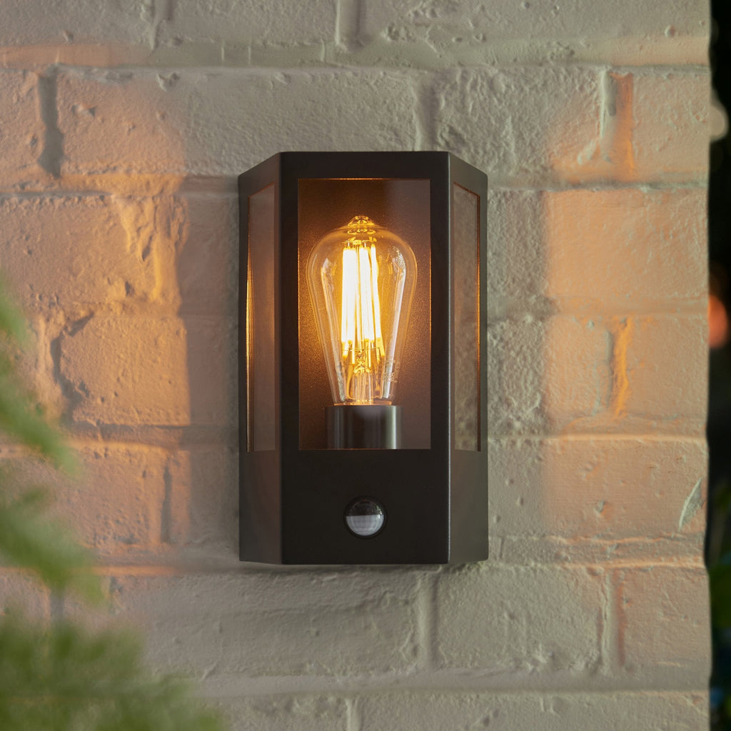 120552 Huntington Outdoor Pir Wall Light Matt Black & Clear Glass