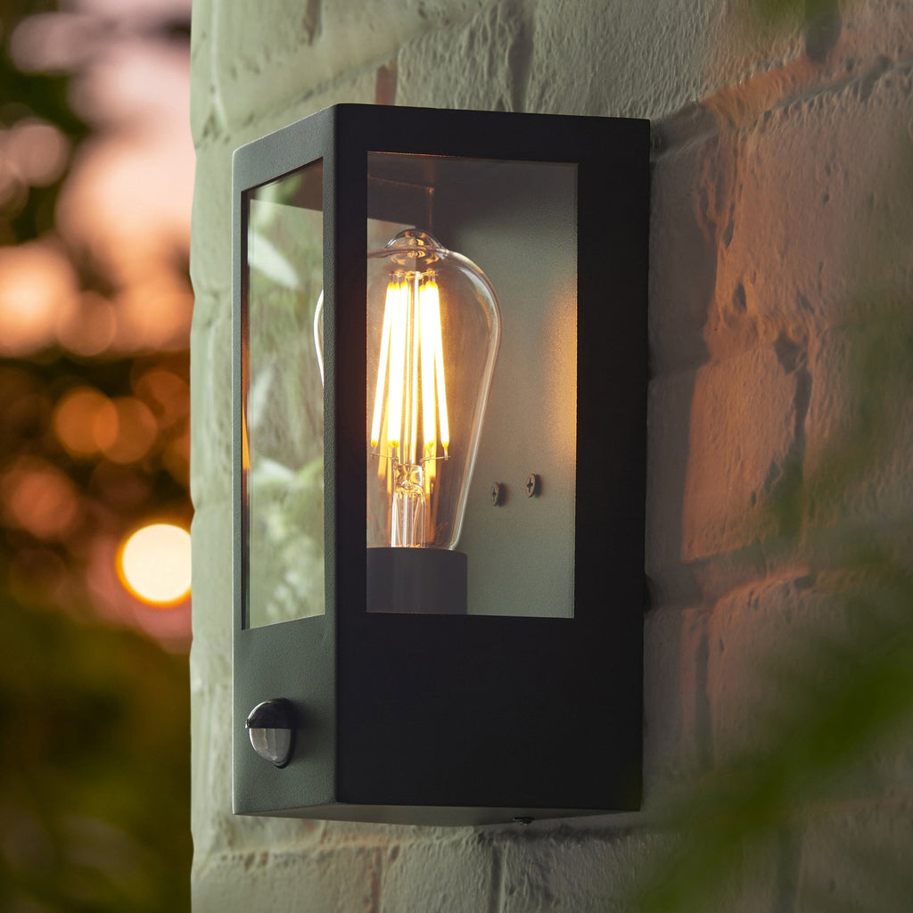 120552 Huntington Outdoor Pir Wall Light Matt Black & Clear Glass