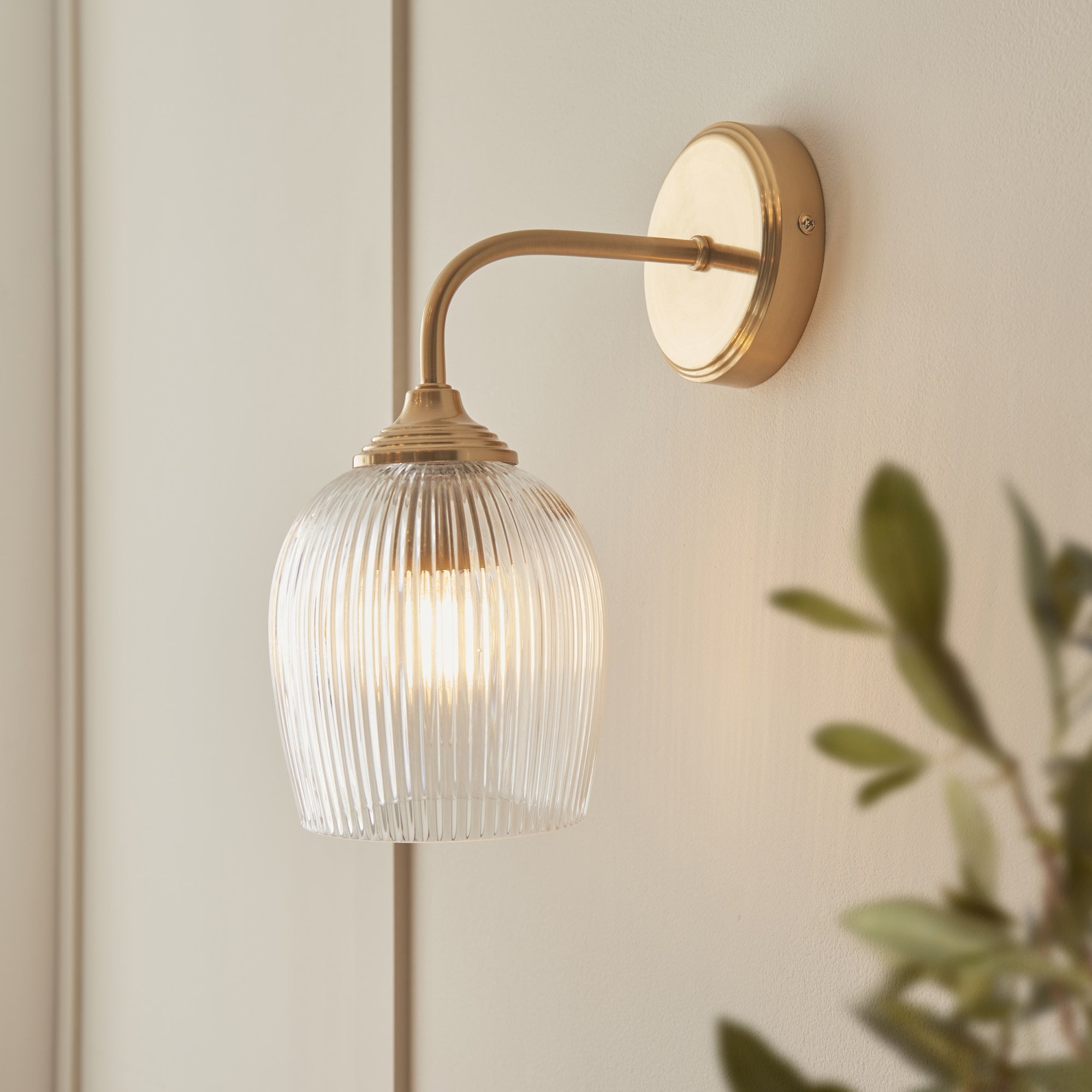 120627 Ashcroft Ribbed Wall Light Brushed Aged Brass Plate & Clear Ribbed Glass