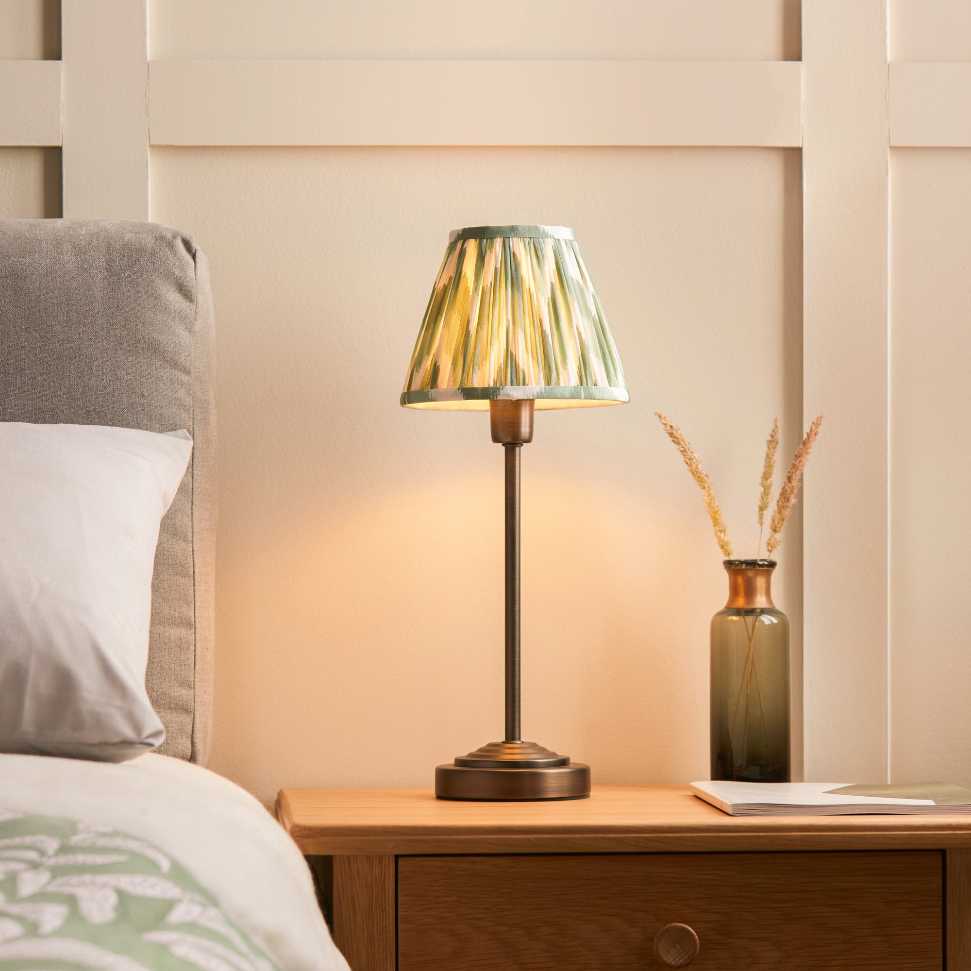 120756 Rise & Zigzag 16cm Table Lamp Antique Bronze Plate & Cotswold Green Fabric