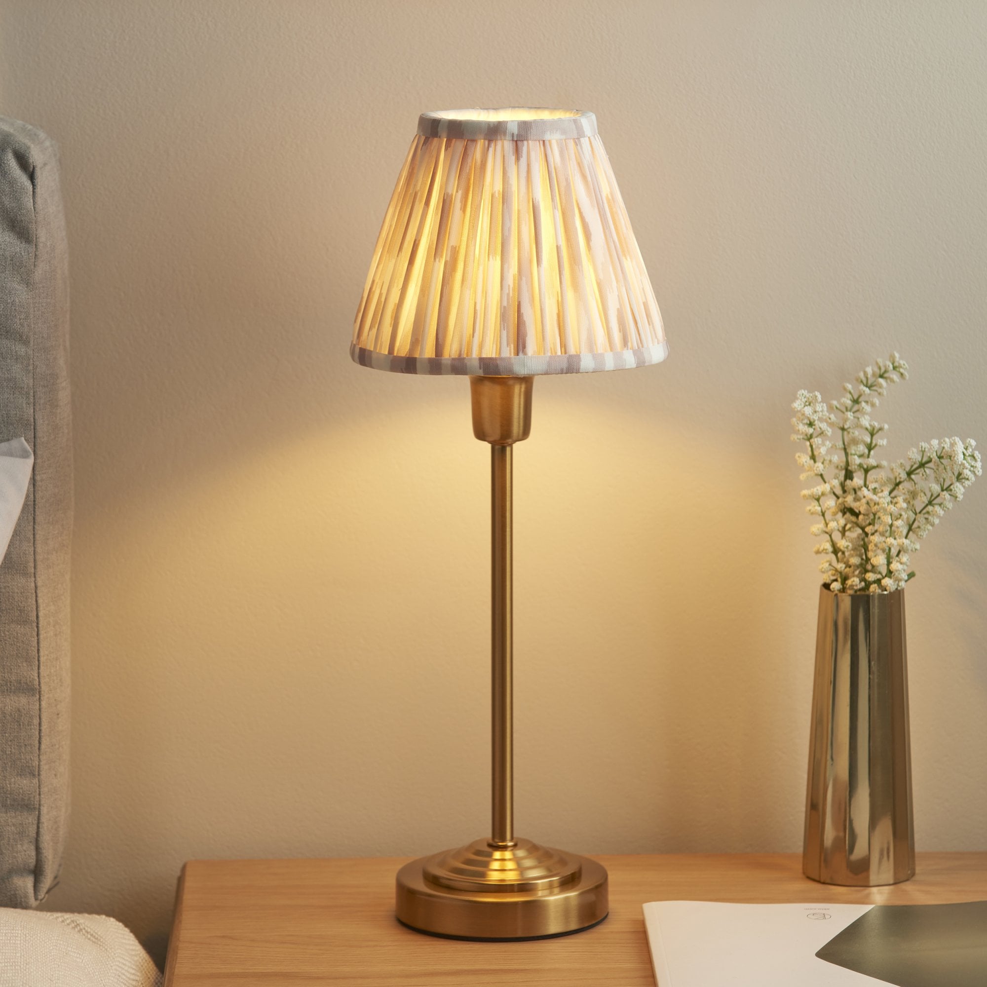 121014 Rise & Ikat 16cm Table Lamp Vintage Brass Finish & Neutral Print Fabric