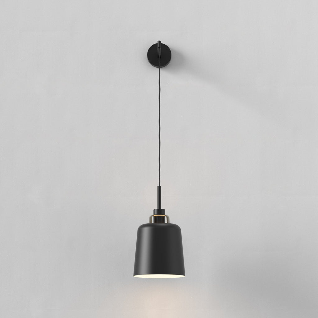 5051001 Camden 220 Shade Matt Black