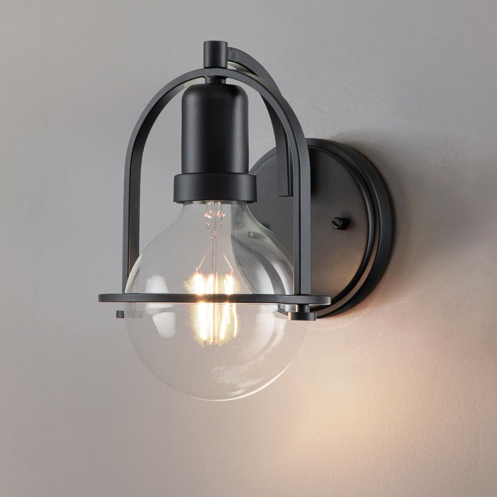 QN-SOMERSET1-C-BK Somerset 1 Light Wall Light - Black/Clear
