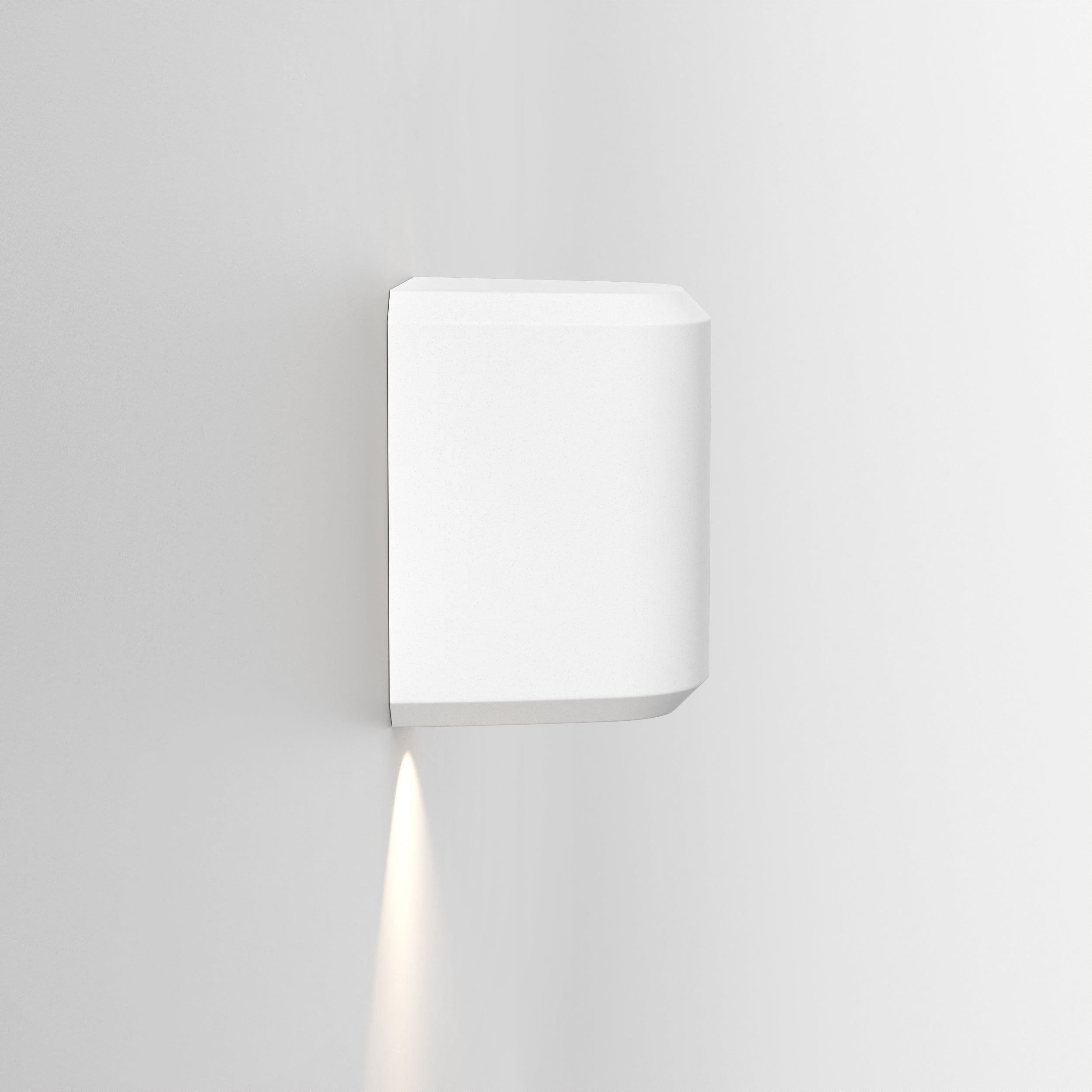 1513006 Brixham Outdoor Single Wall Light White Concrete