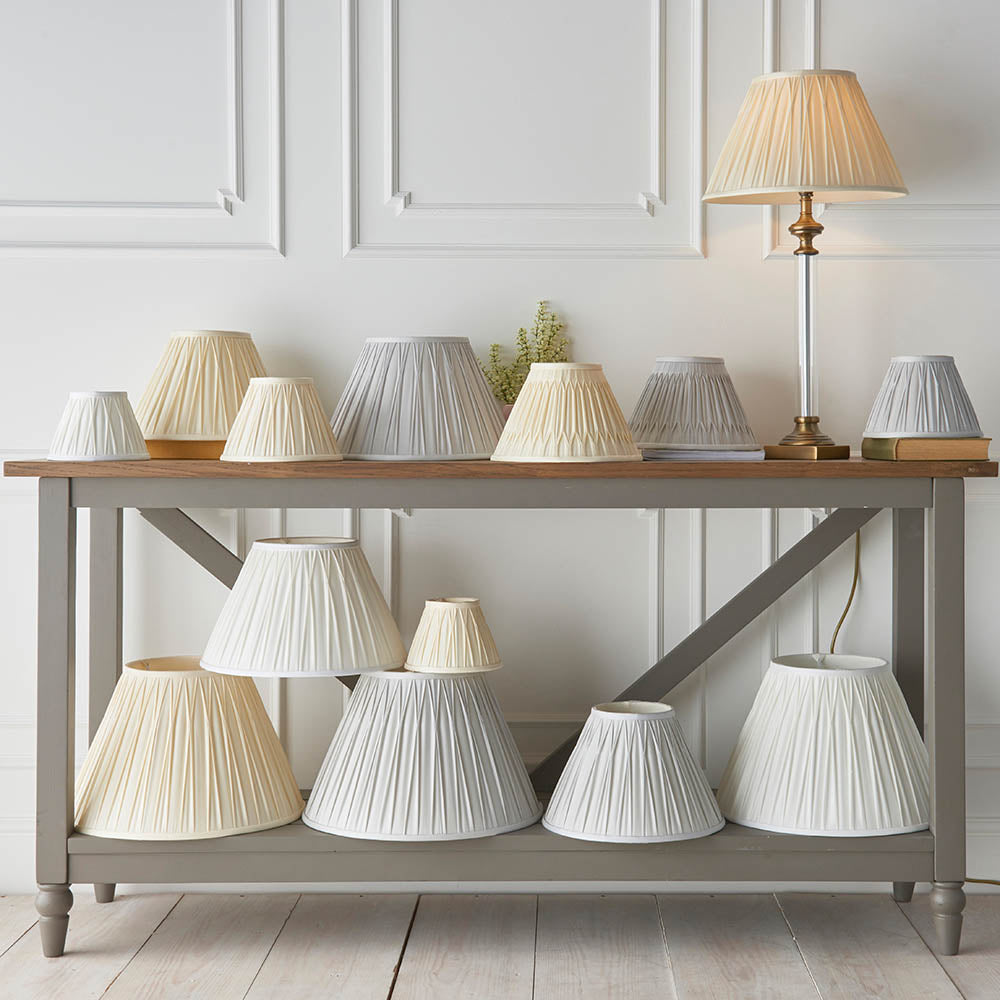 94355 Chatsworth 25cm Double Pinch Ivory Shade (S)