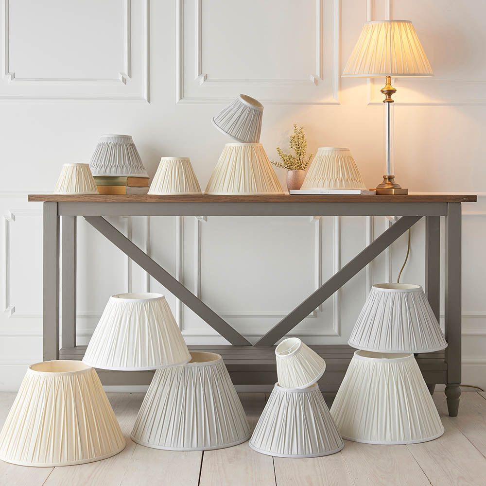 94355 Chatsworth 25cm Double Pinch Ivory Shade (S)