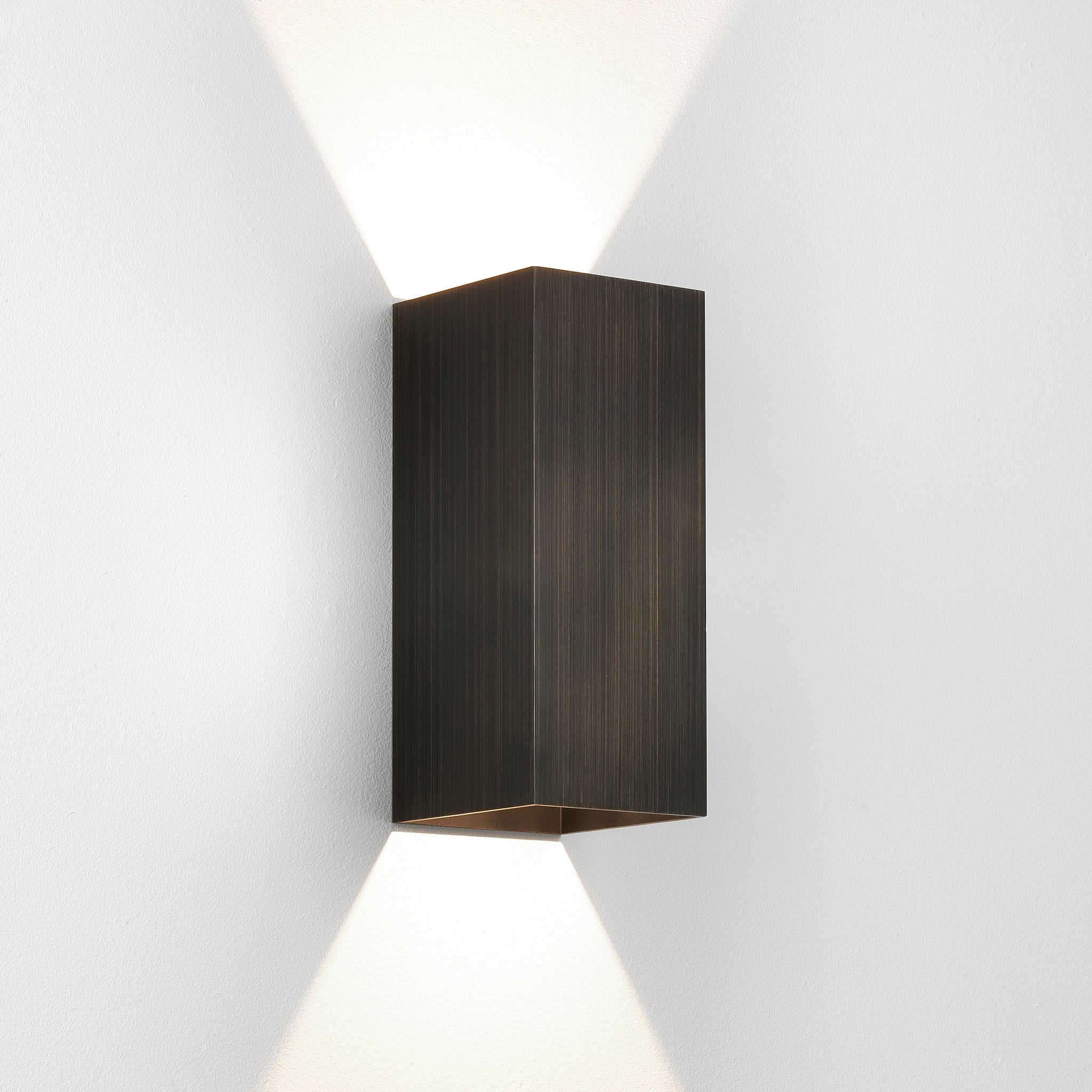 1398041 Kinzo 260 LED Wall Light Bronze (SD)