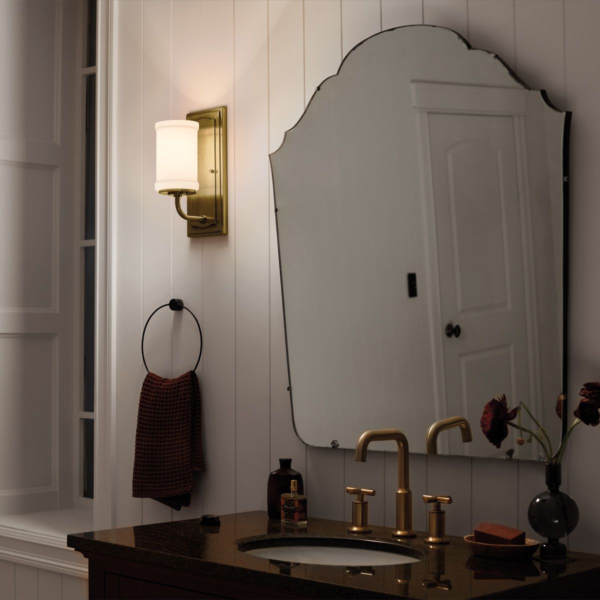 KL-VETIVENE1-NBR Vetivene 1 Light  Bathroom Wall Light  Natural Brass