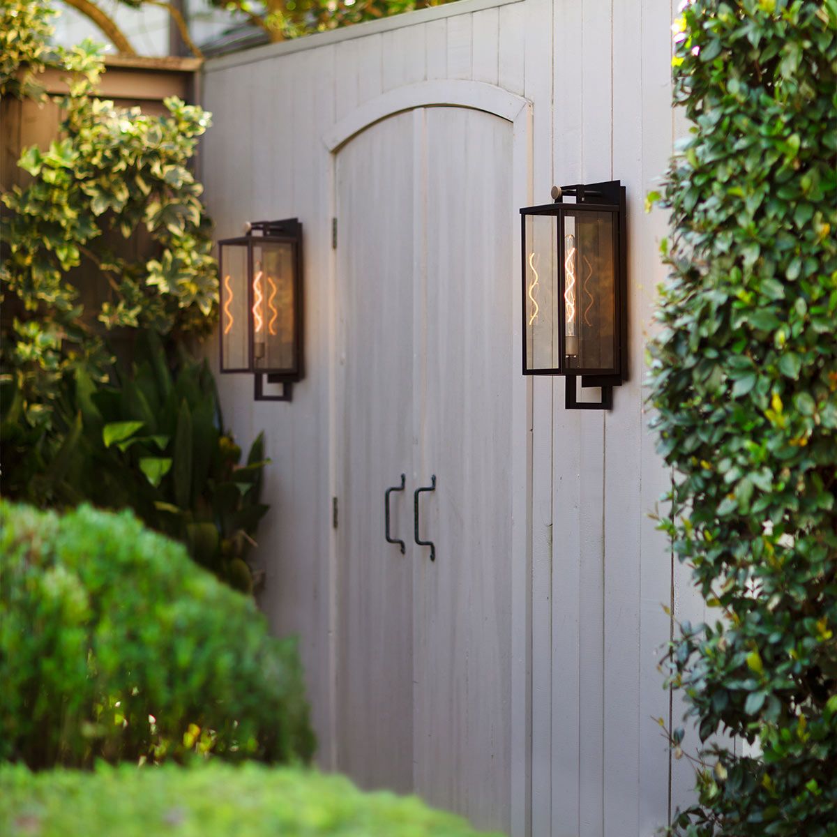 QN-CATALINA-L Catalina 1 Light Outdoor Large Wall Lantern Black with Burnished Bronze accents