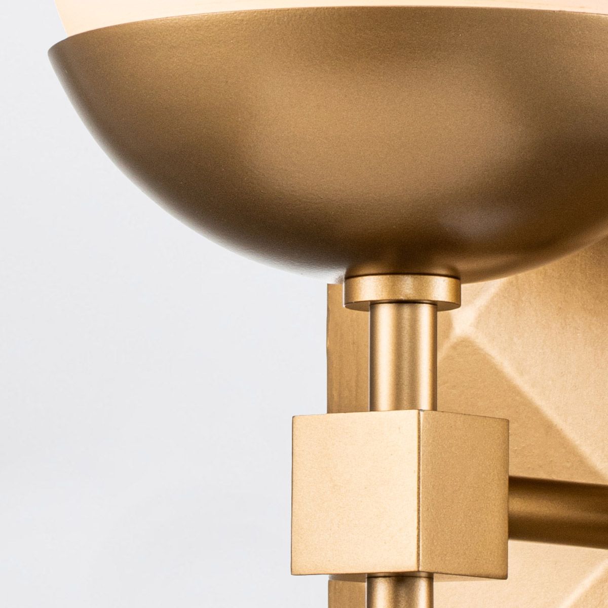 QN-DECO-1WB-AB-O Deco Bathroom 1 Light Wall Light Laquered Gold