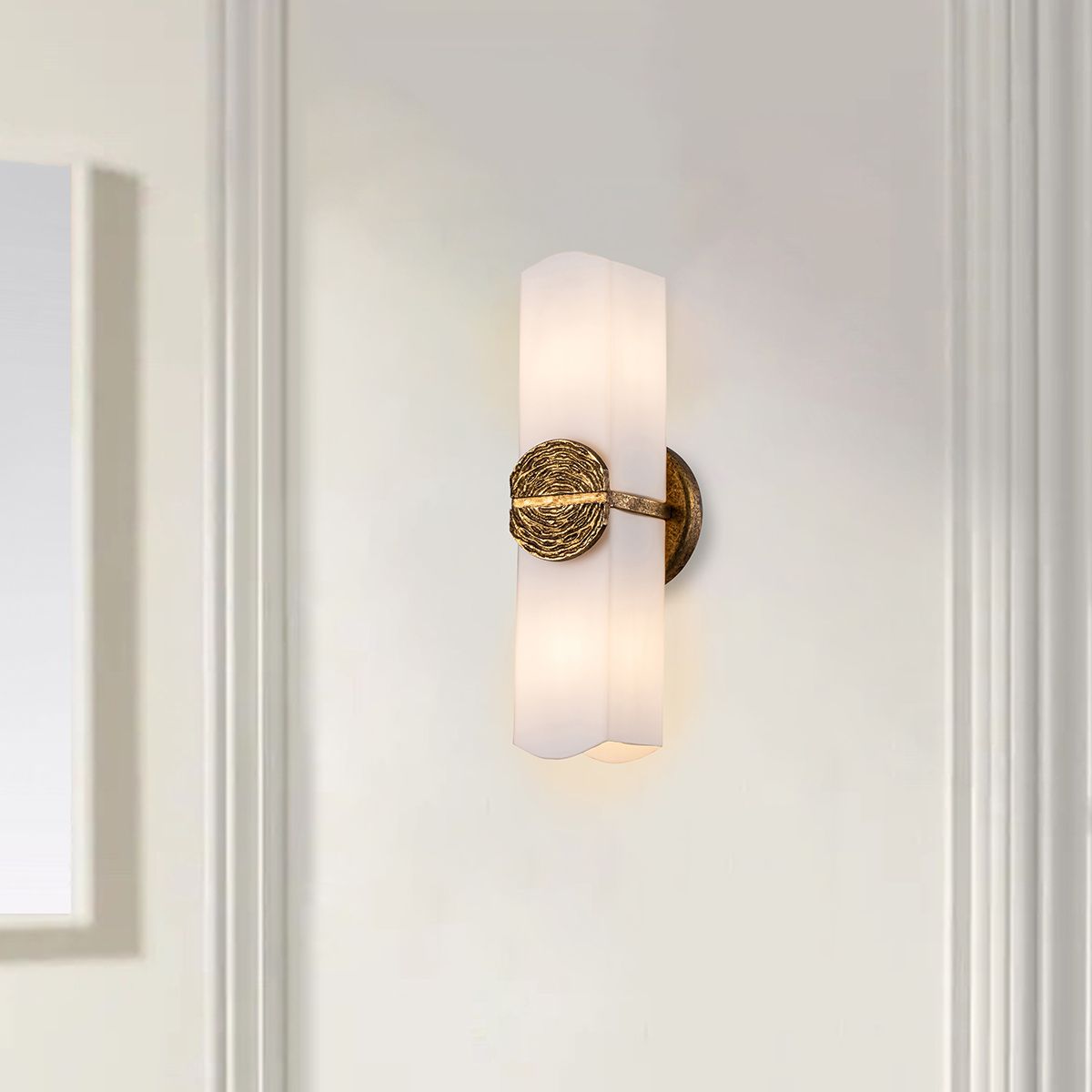 QN-ELAN-2WB-DG-OPAL Elan 2 Light Wall Light Gold Leaf