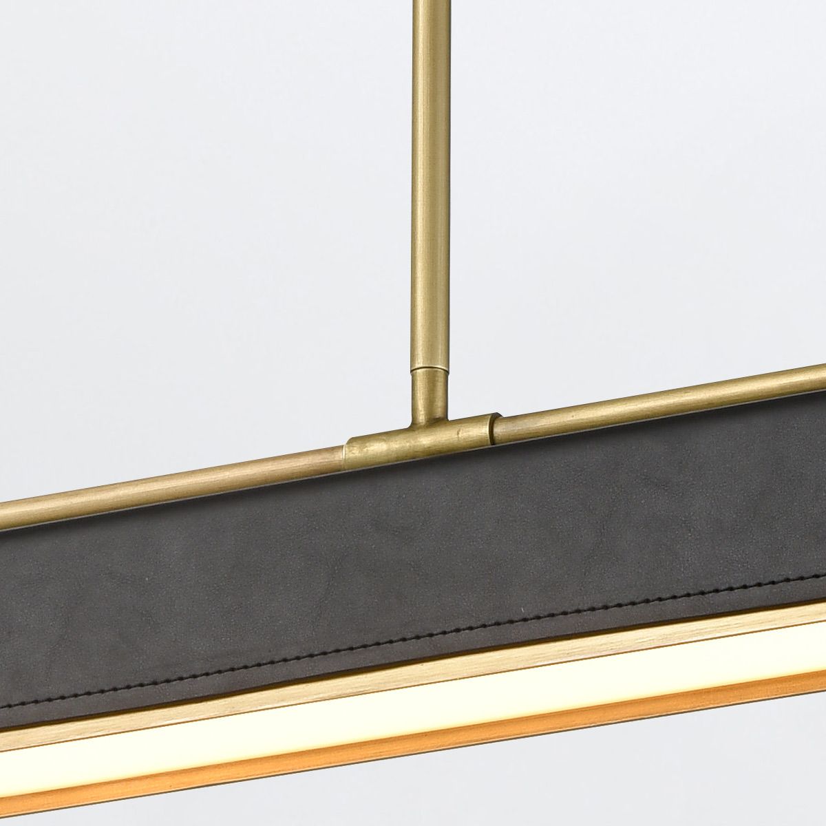 QN-VALISE-LP80-VBS-TL Valise LED Linear Pendant Vintage Brass/Tuxedo Leather