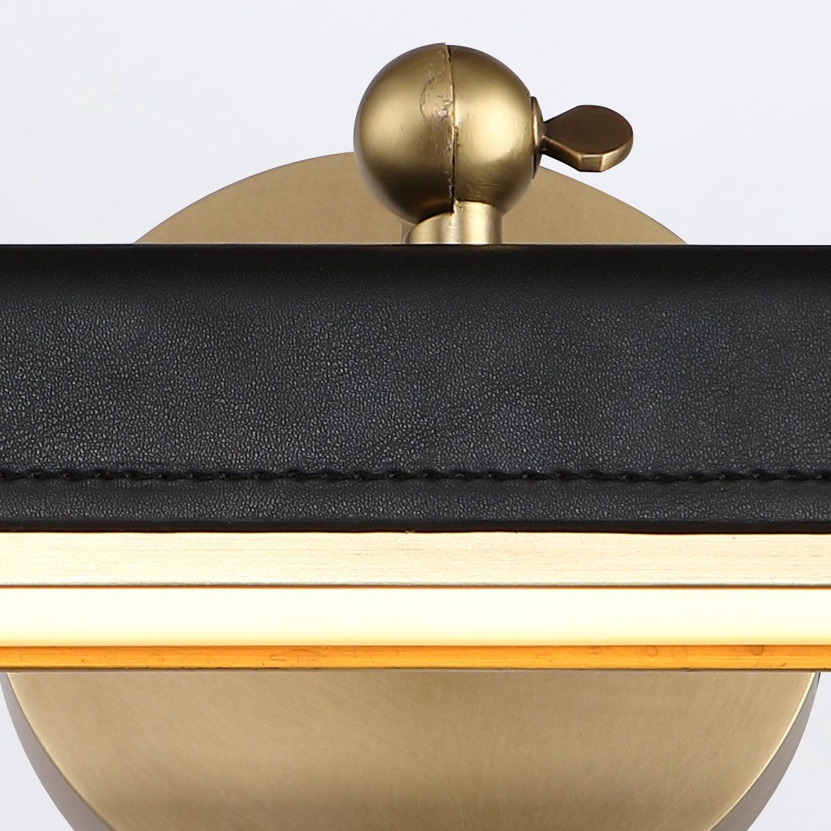 QN-VALISE-PL-S-VBS-TL Valise Picture Small LED Picture Light Vintage Brass/Tuxedo Leather