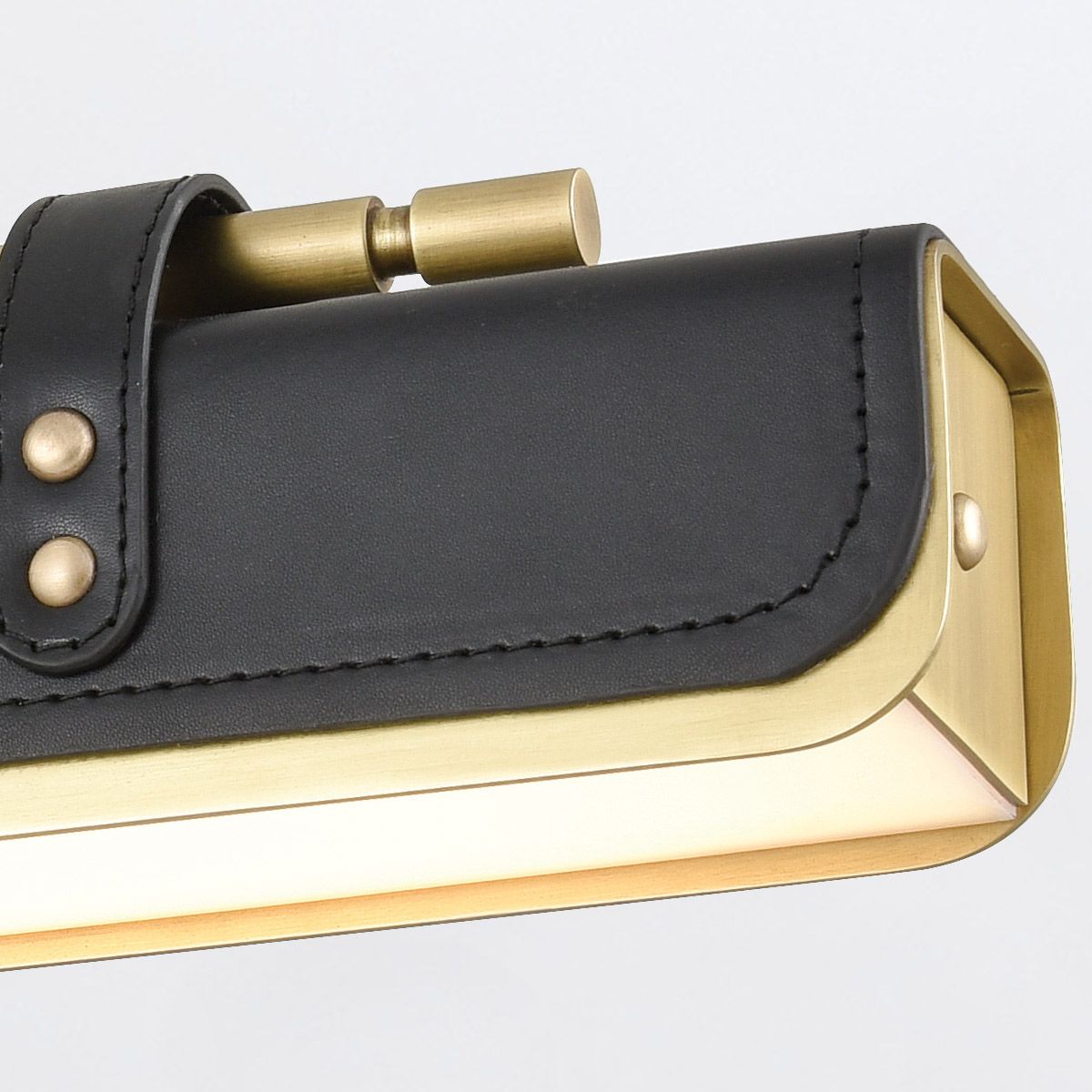 QN-VALISE-W-VBS-TL Valise LED Wall Light Vintage Brass/Tuxedo Leather