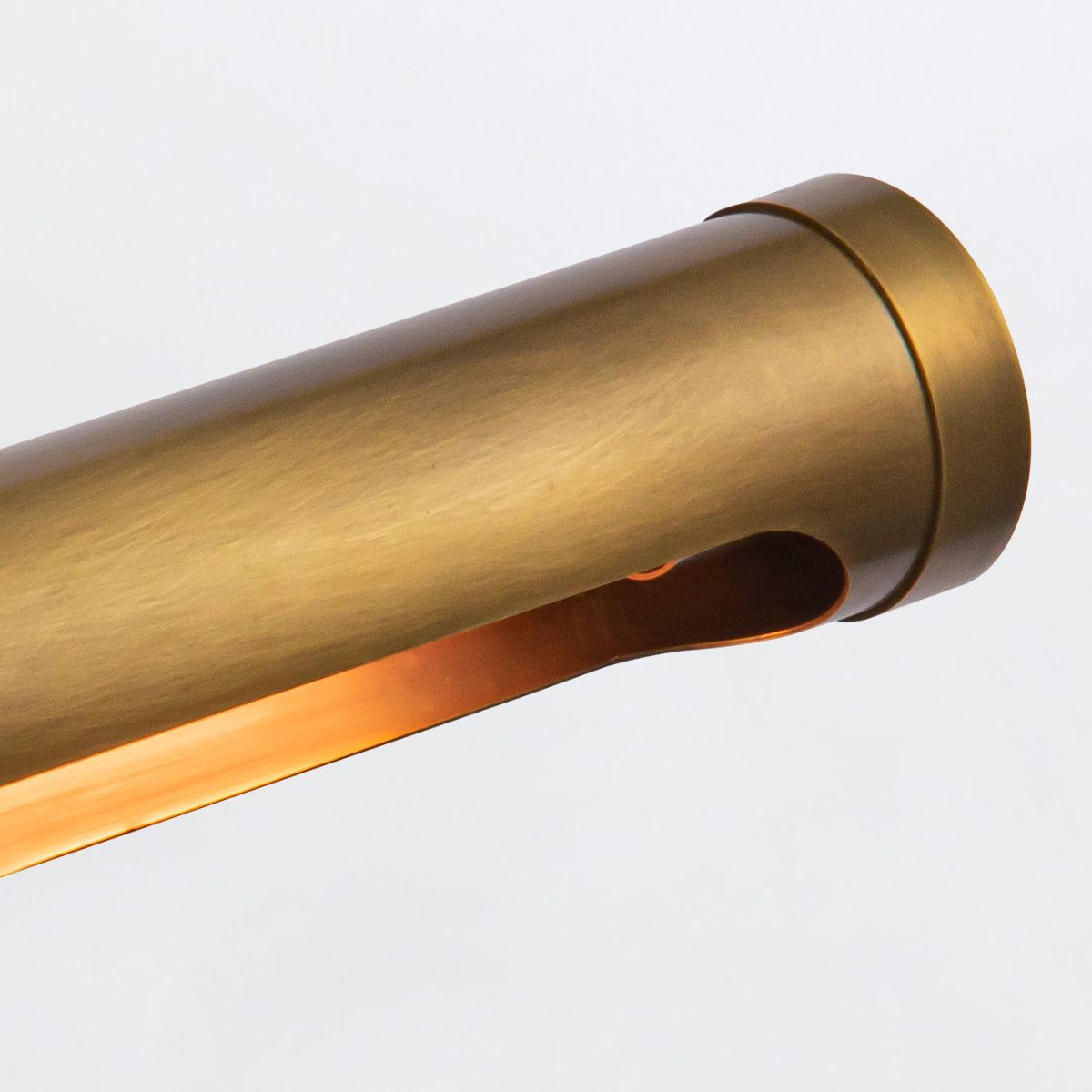 QN-WYNWOOD-PL-M-VBS Wynwood 2 Light Medium Picture Light Vintage Brass